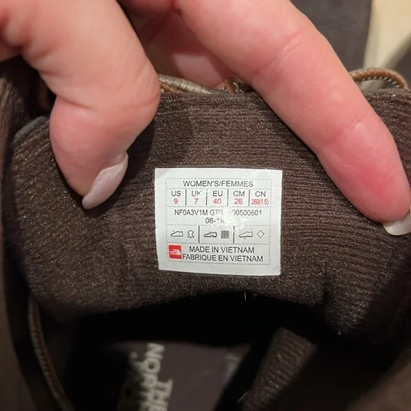 North Face boots - Picture 6 of 6